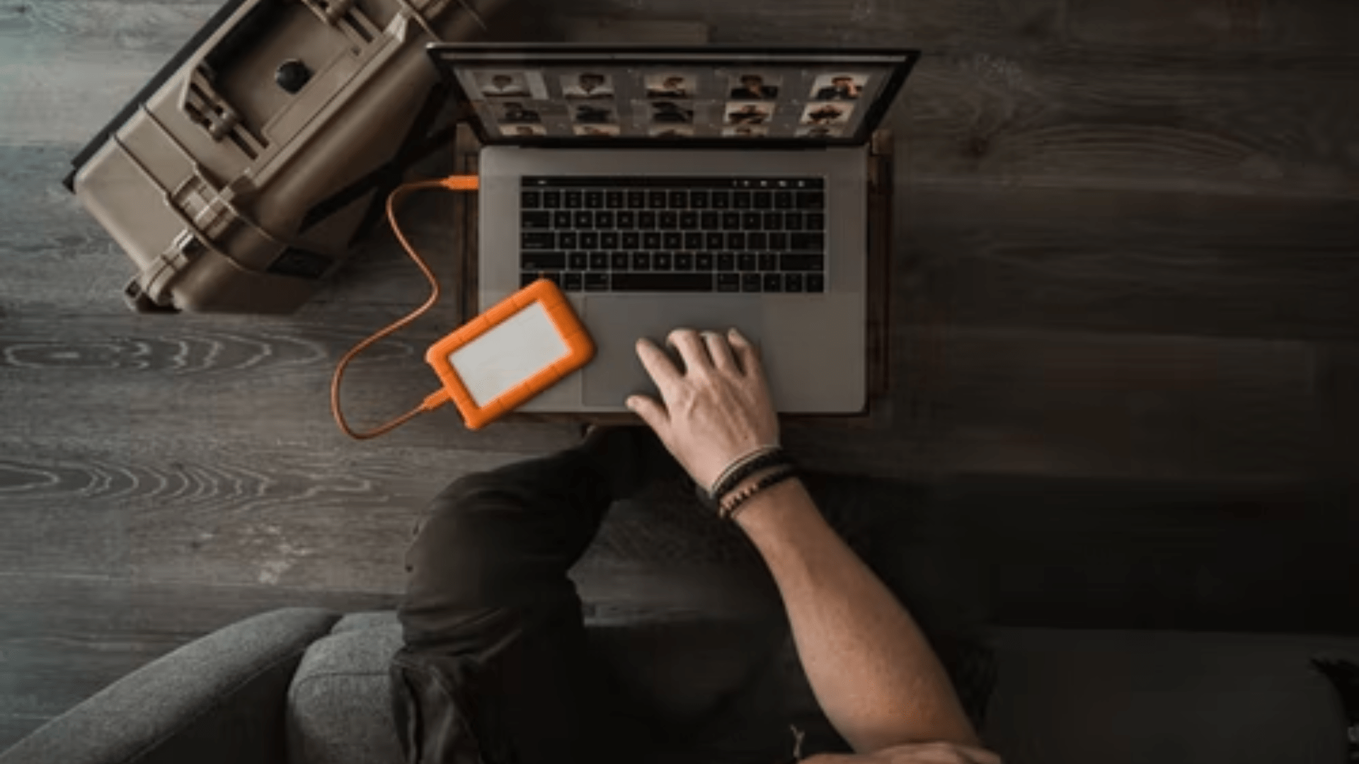 Manfaat Internet di Beberapa Bidang, Media Hiburan Semua Kalangan