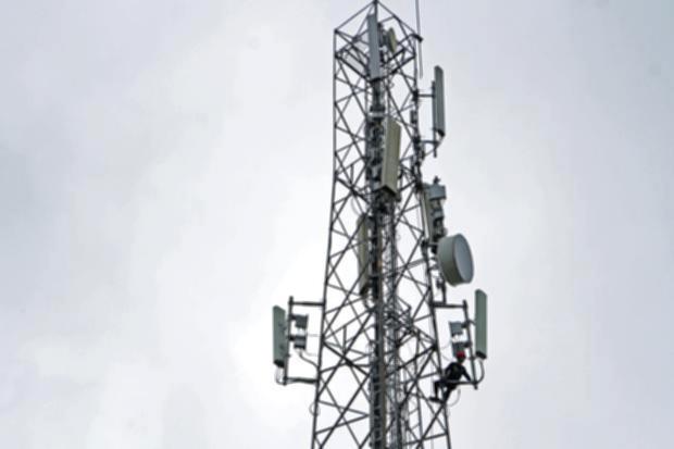 Target harga saham TLKM, ISAT, EXCL usai menang lelang frekuensi 700 MHz-2,6 GHz