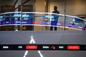 JCI Drops 0.17% Monday; BMRI, BBCA, BBRI Banking Stocks Lead Trading