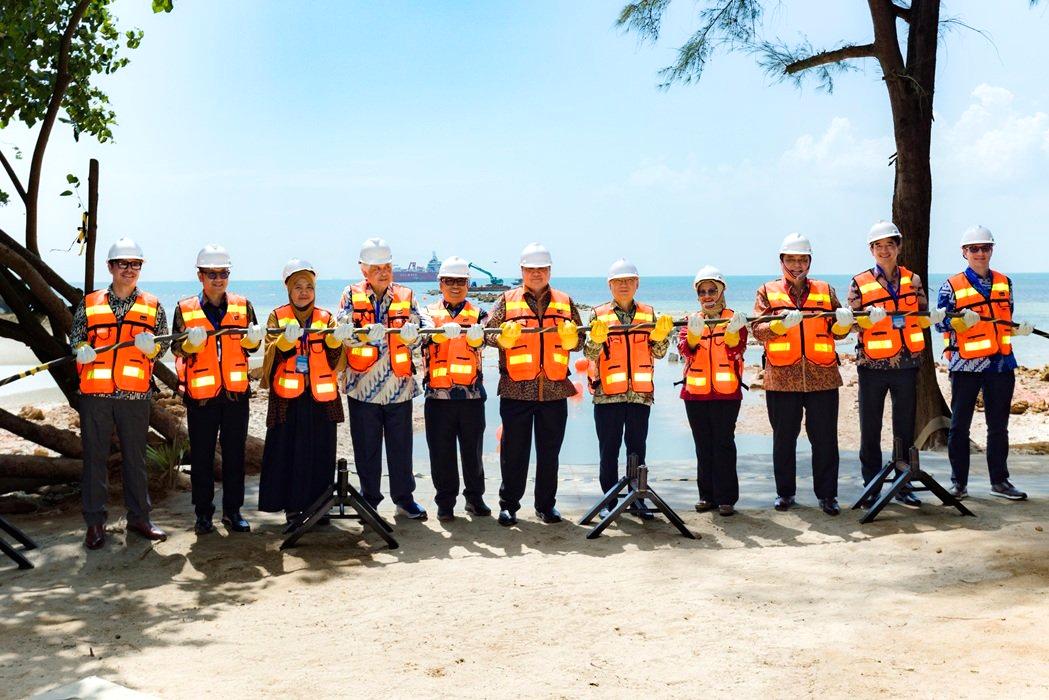 Permintaan AI melonjak, Telkom Grup tambah jalur kabel bawah laut ke Singapura