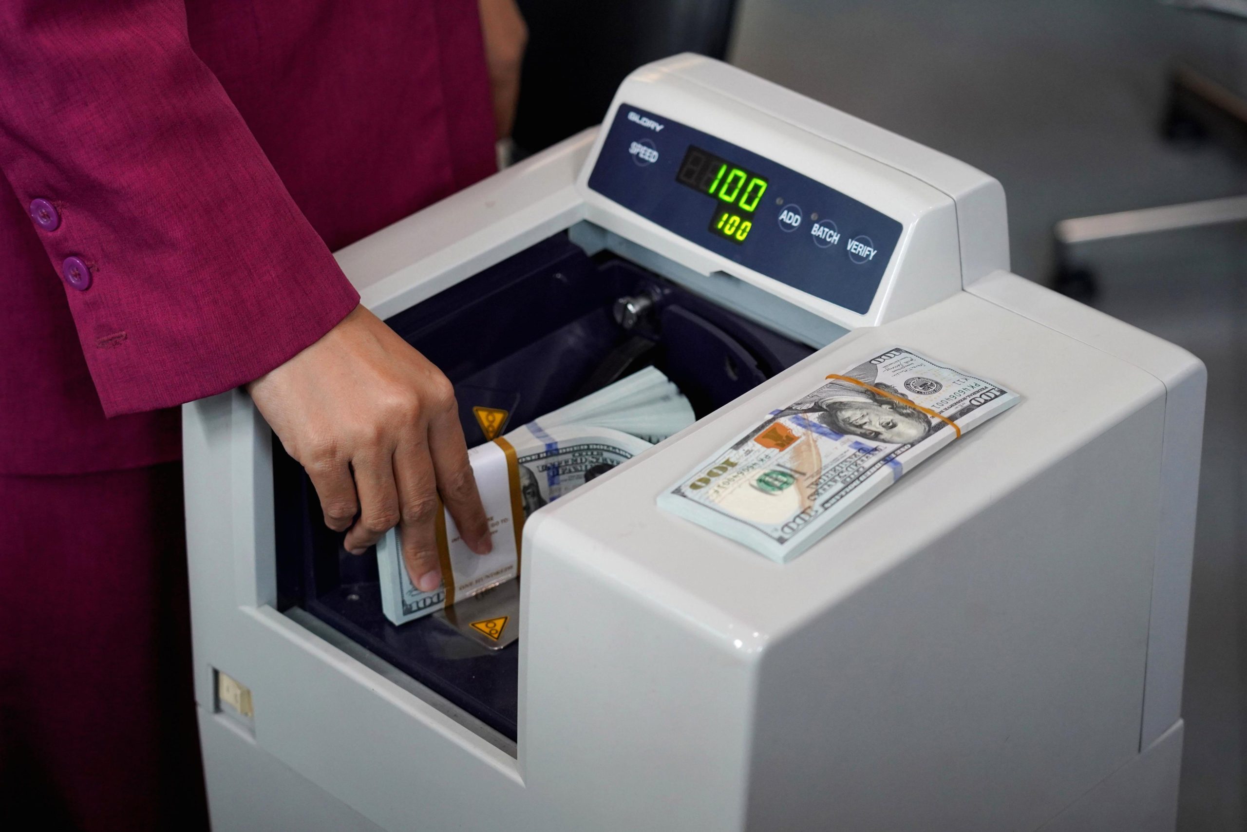 Purbaya: Konsep universal banking OJK di PFII belum diputuskan