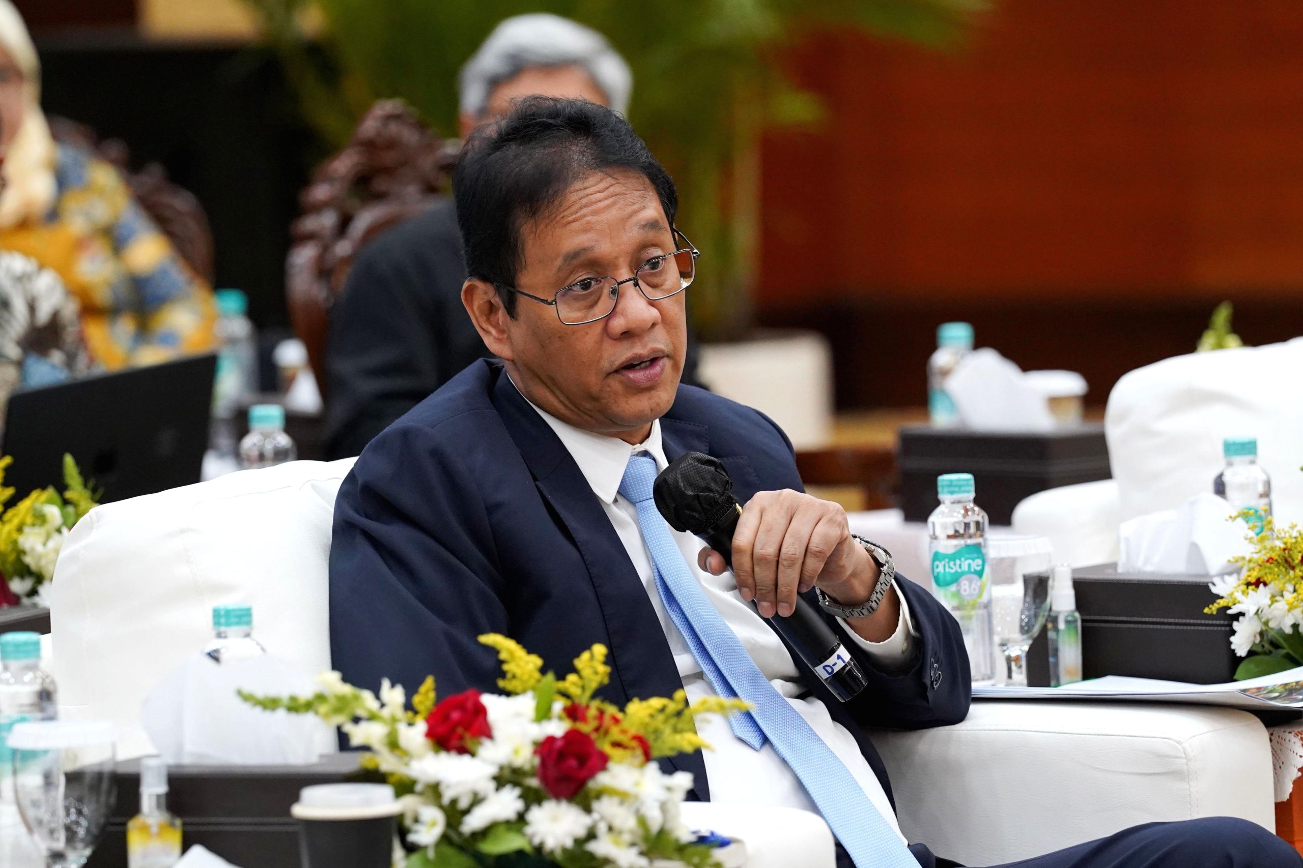 Indonesia’s Regional Budget Crisis: Purbaya Awaits Prabowo’s Guidance
